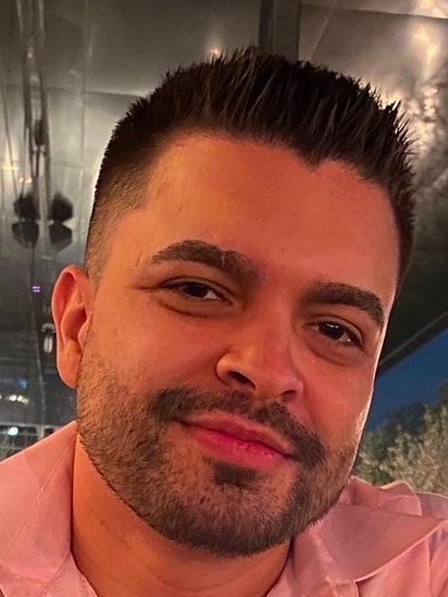 Foto do fundador Lucas Ribeiro, enfermeiro e desenvolvedor do Escalas Mais